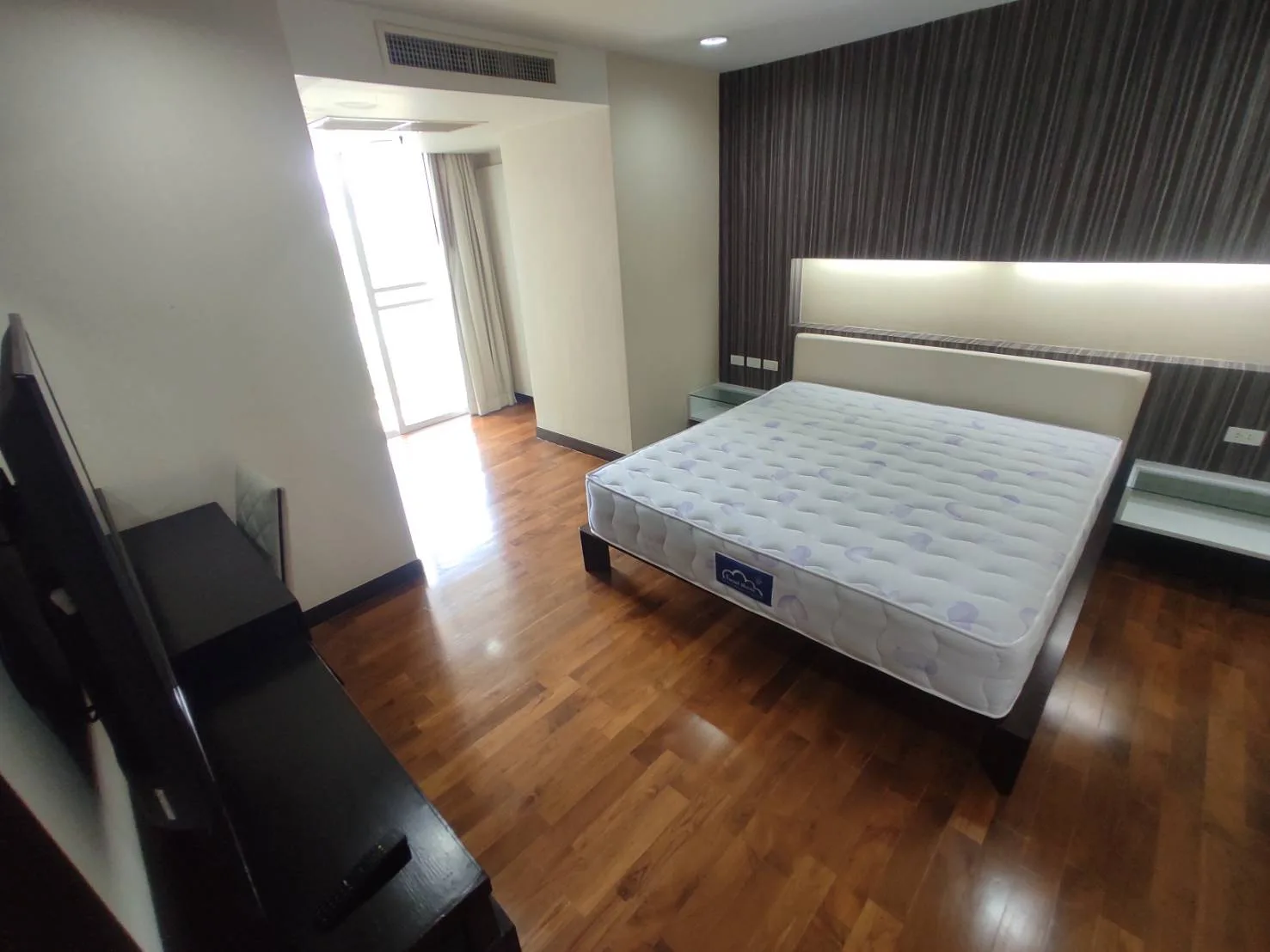 Property photos for Richmond Hills Residence Thonglor 25