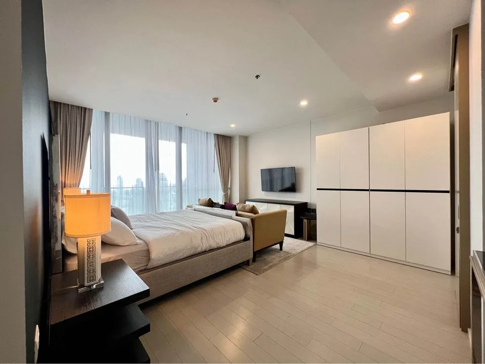 Property photos for Noble Ploenchit