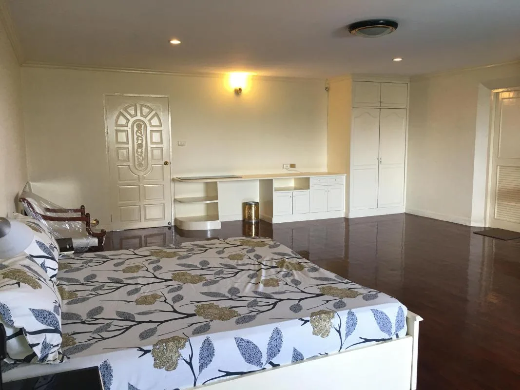 Property photos for Oriental Towers