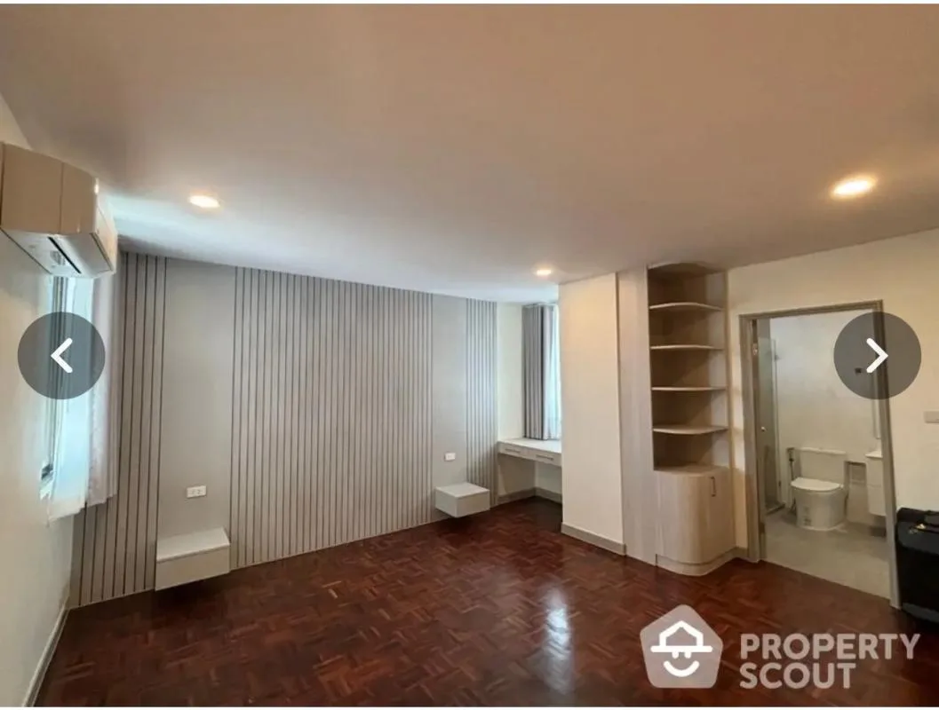 Property photos for Tongtip Mansion