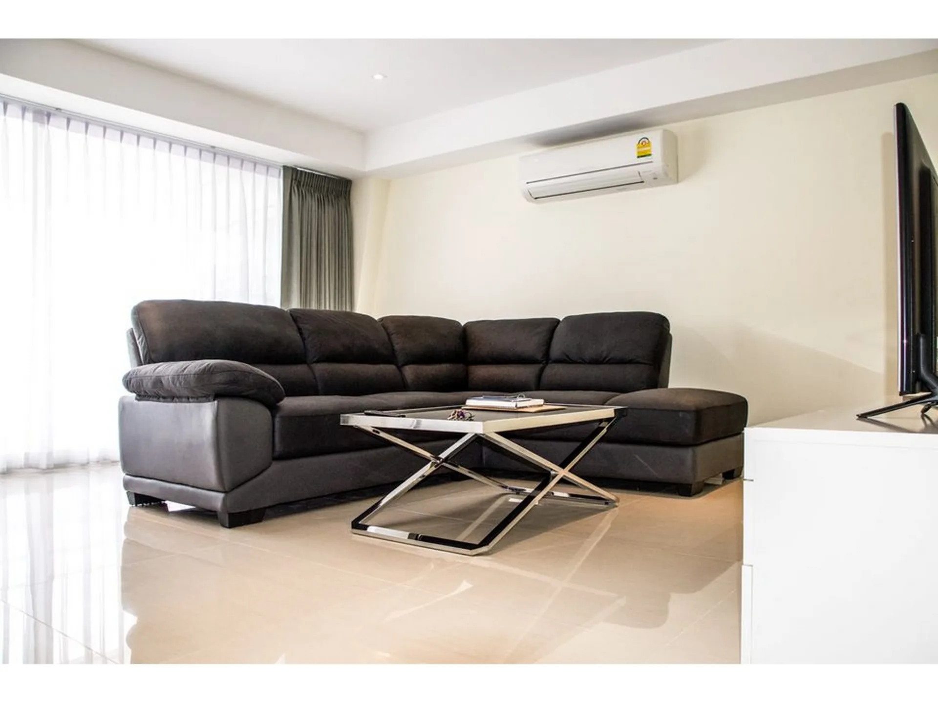 Property photos for Diamond Tower