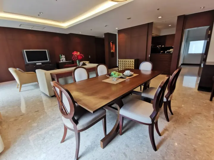 Property photos for Royal Residence Park