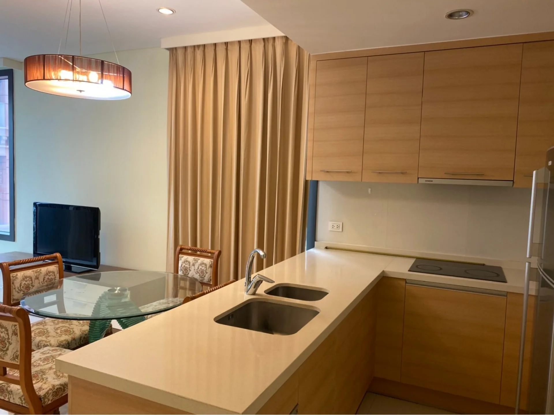 Property photos for Aguston Sukhumvit 22