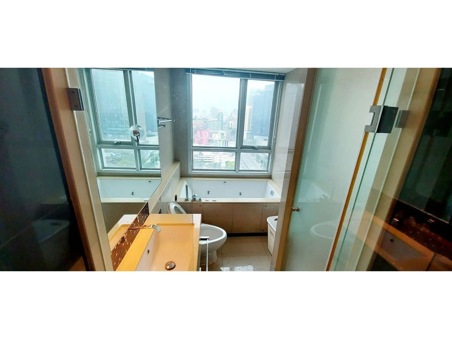 Property photos for The Address Asoke