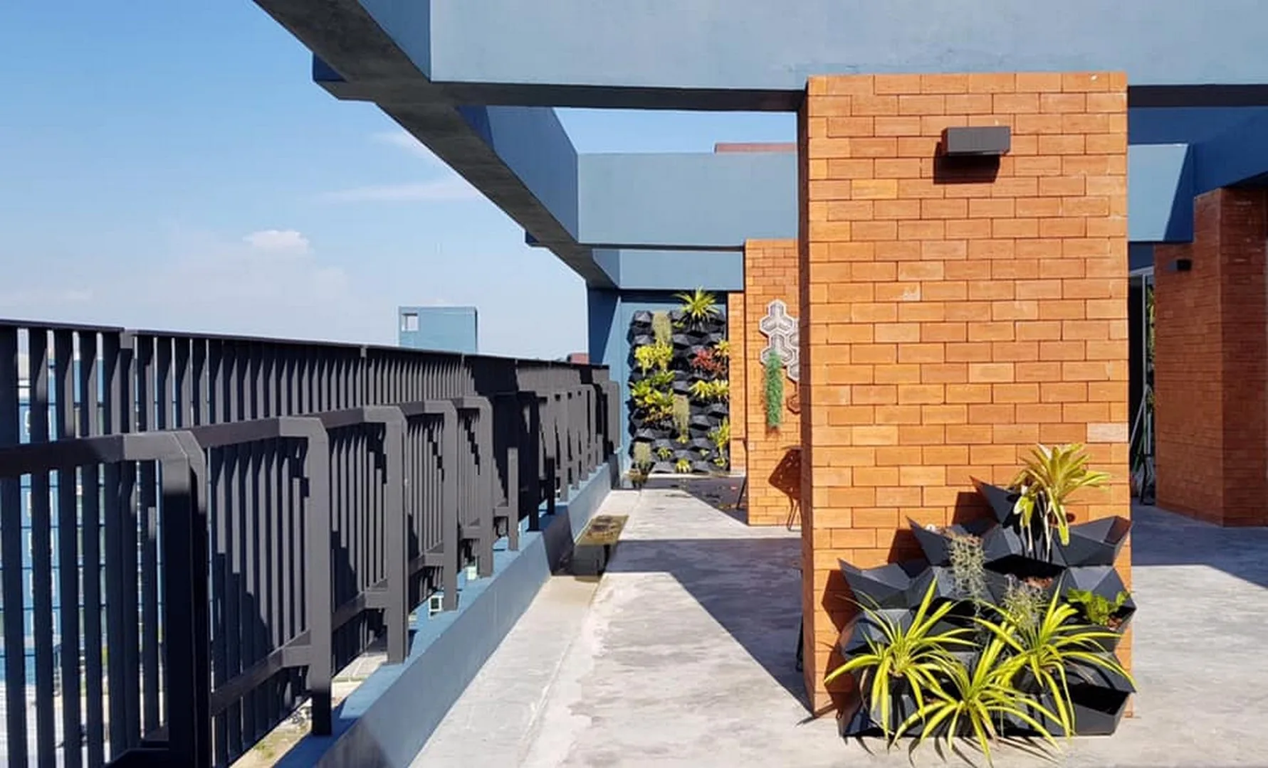 Property photos for Deco Condominium