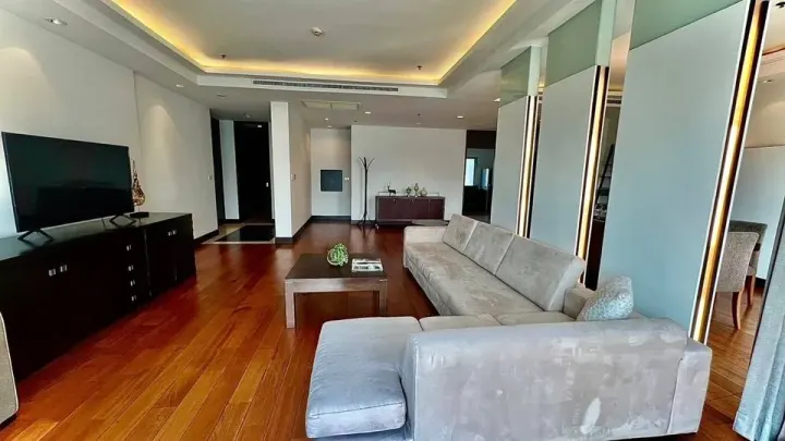 Property photos for Royal Residence Park