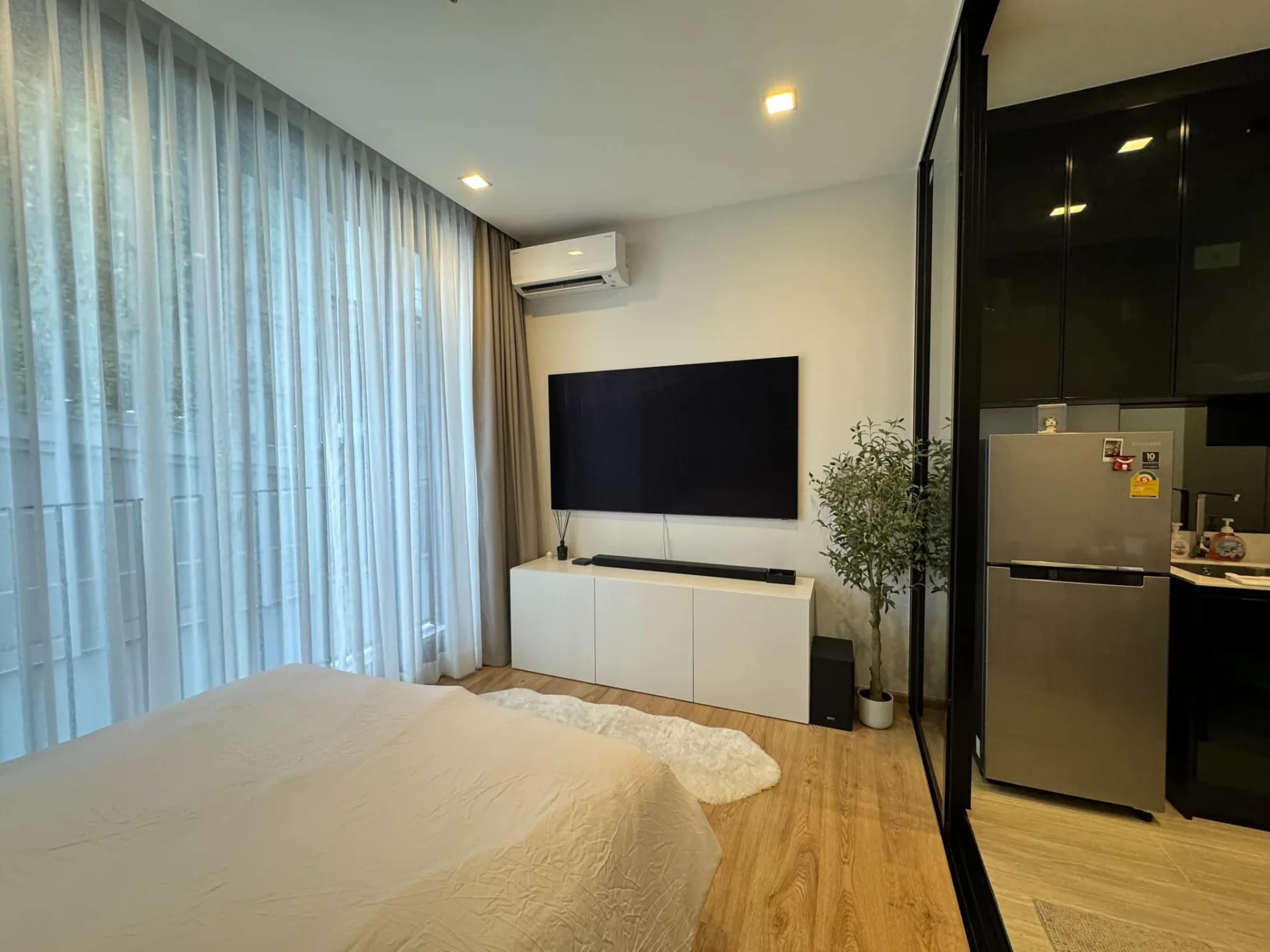Property photos for Noble Around Ari