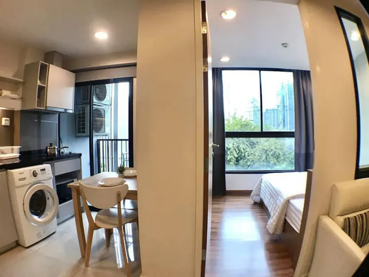 Property photos for Zenith Place Sukhumvit 42