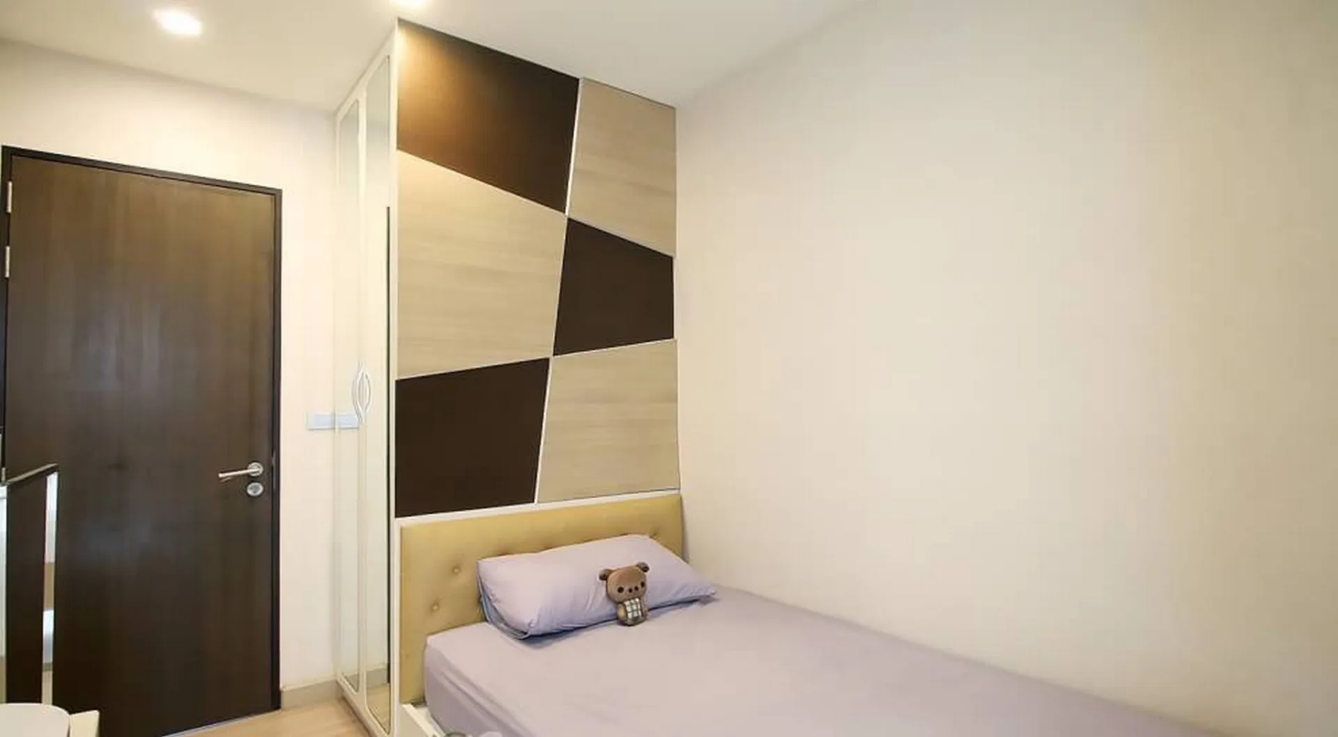 Property photos for Sky Walk Condominium