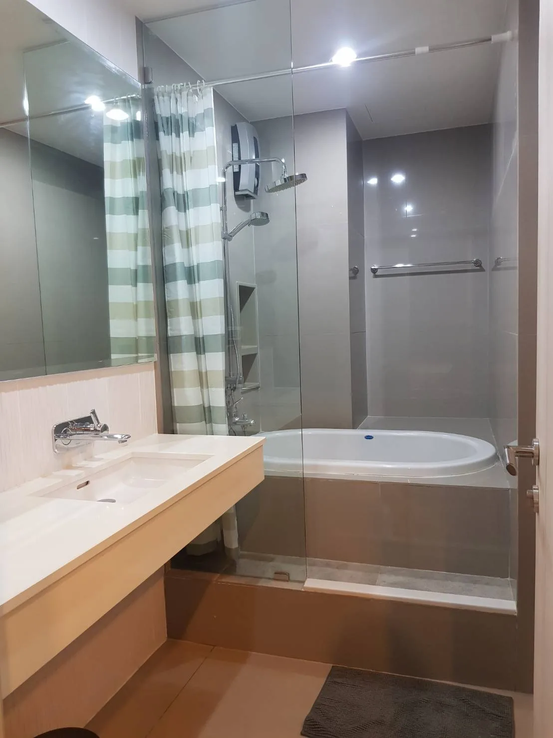 Property photos for Rhythm Sukhumvit 42