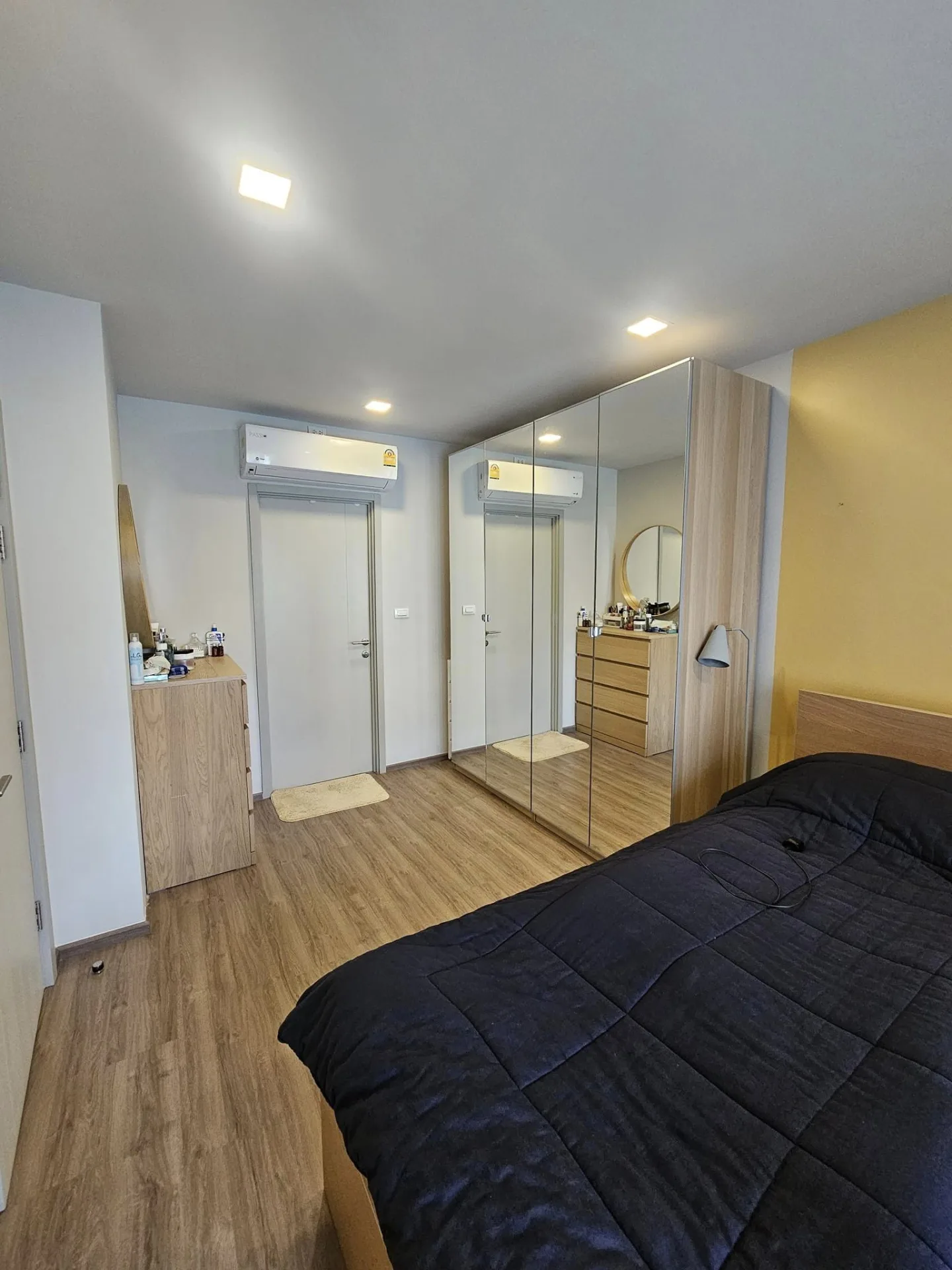 Property photos for THE BASE Sukhumvit 50