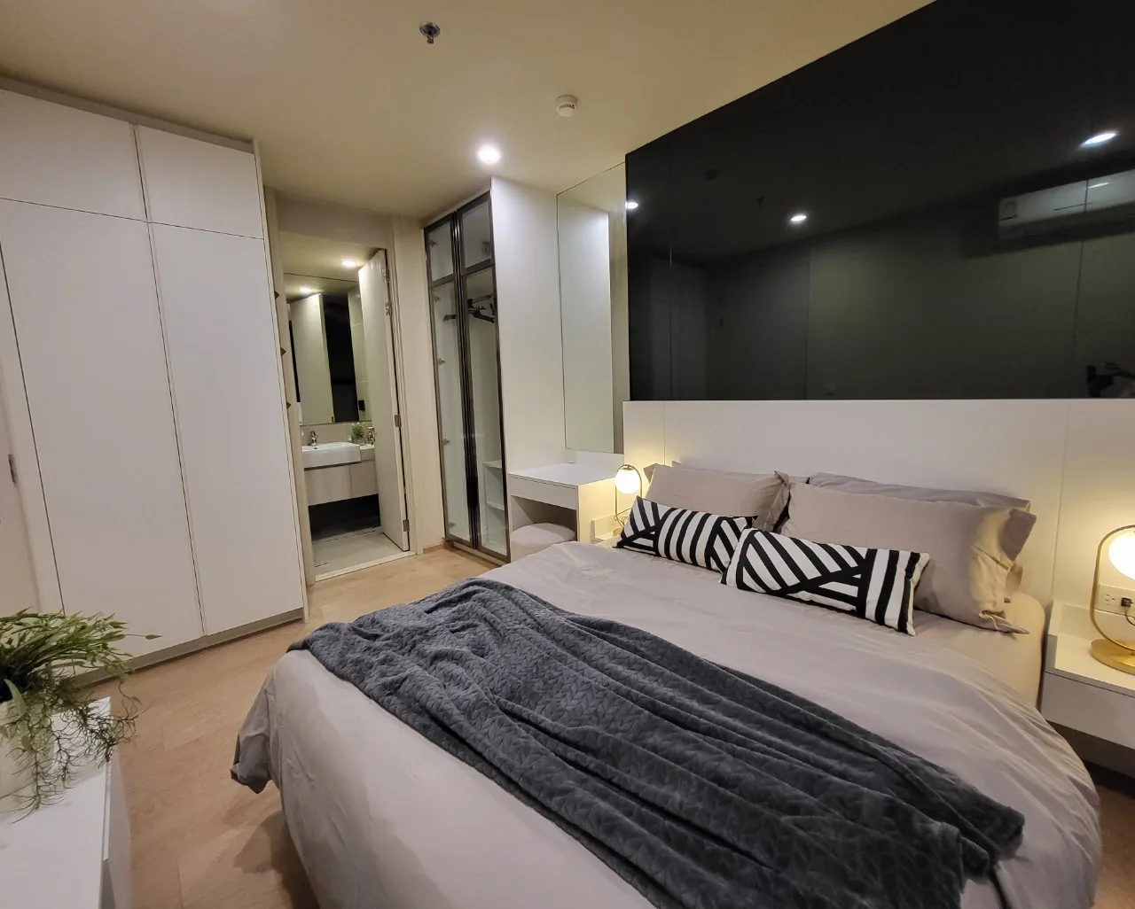 Property photos for Noble Recole