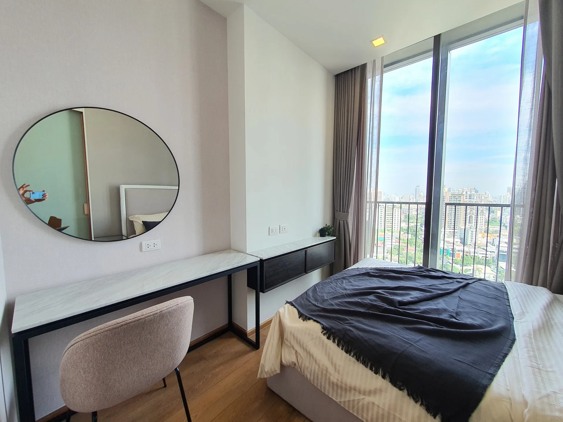 Property photos for Noble BE 33