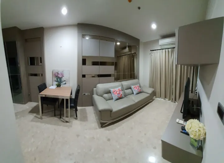 Property photos for The Crest Sukhumvit 34