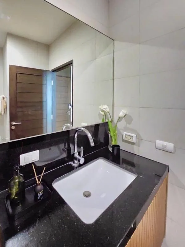 Property photos for Eight Thonglor Residence