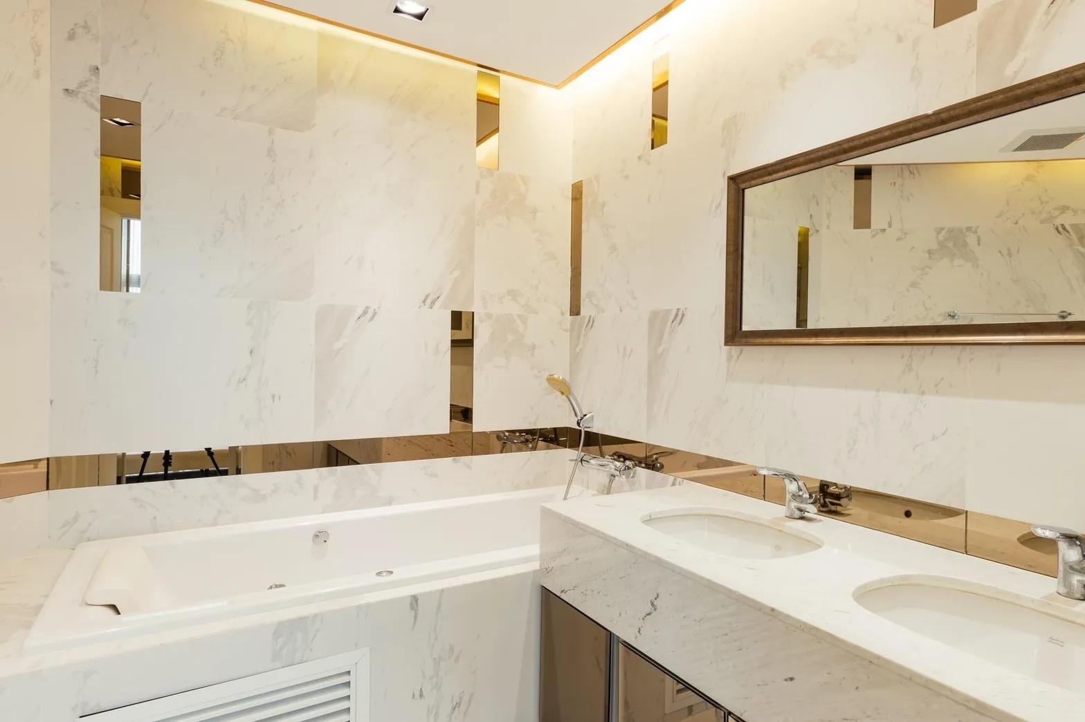 Property photos for Belle Grand Rama 9