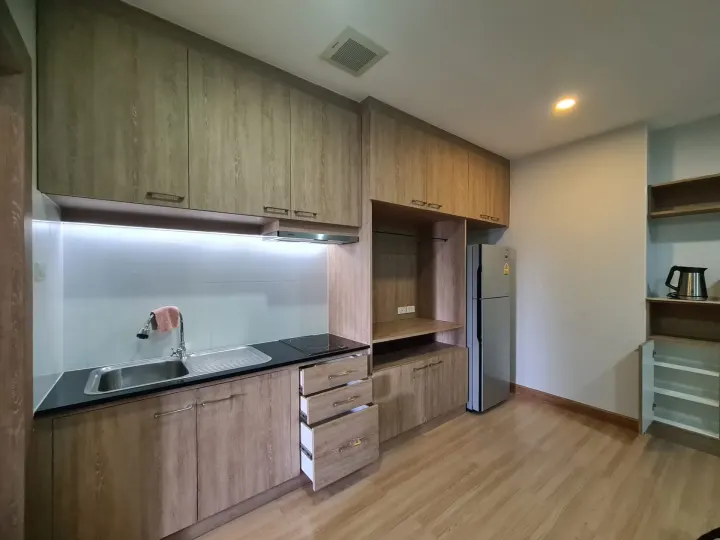 Property photos for Ratchathewi Tower