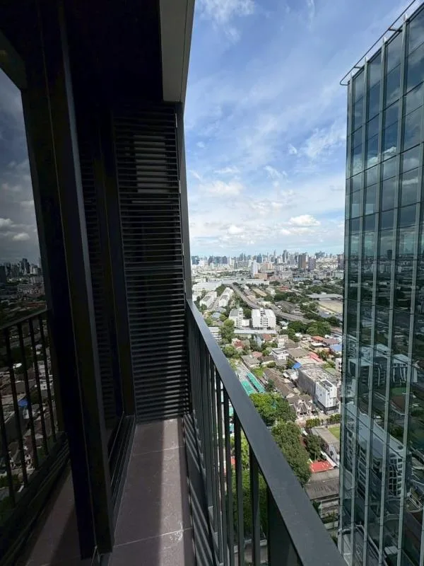 Property photos for Noble Around Ari