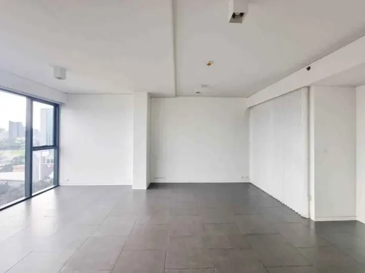 Property photos for Siamese Ratchakru