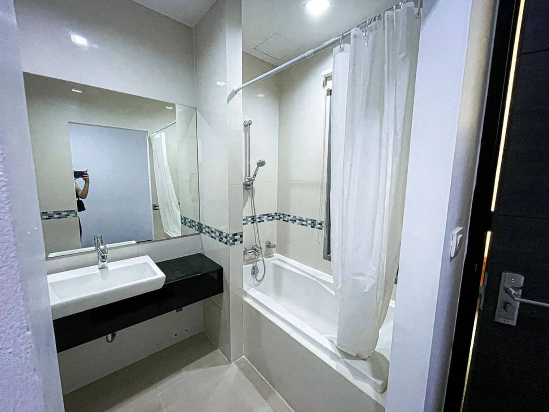 Property photos for Ideo Q Phayathai