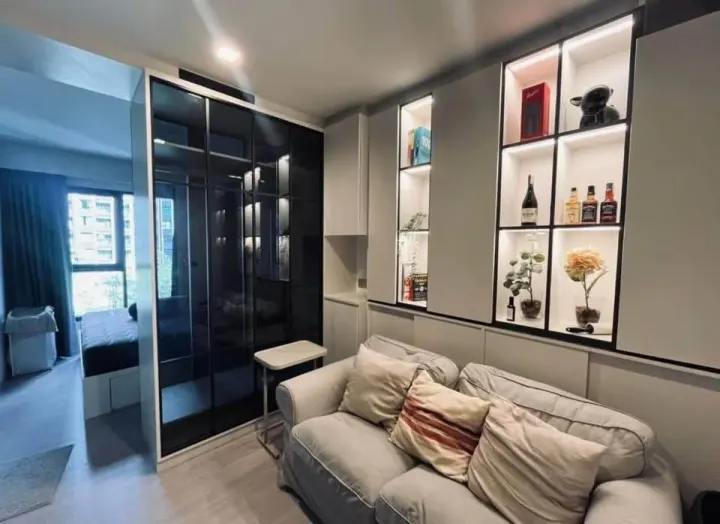 Property photos for Life Asoke Hype