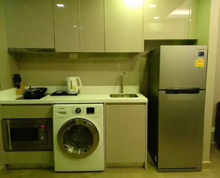 Property photos for Dazzle Sukhumvit 7