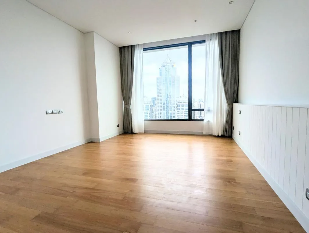Property photos for Sindhorn Residence
