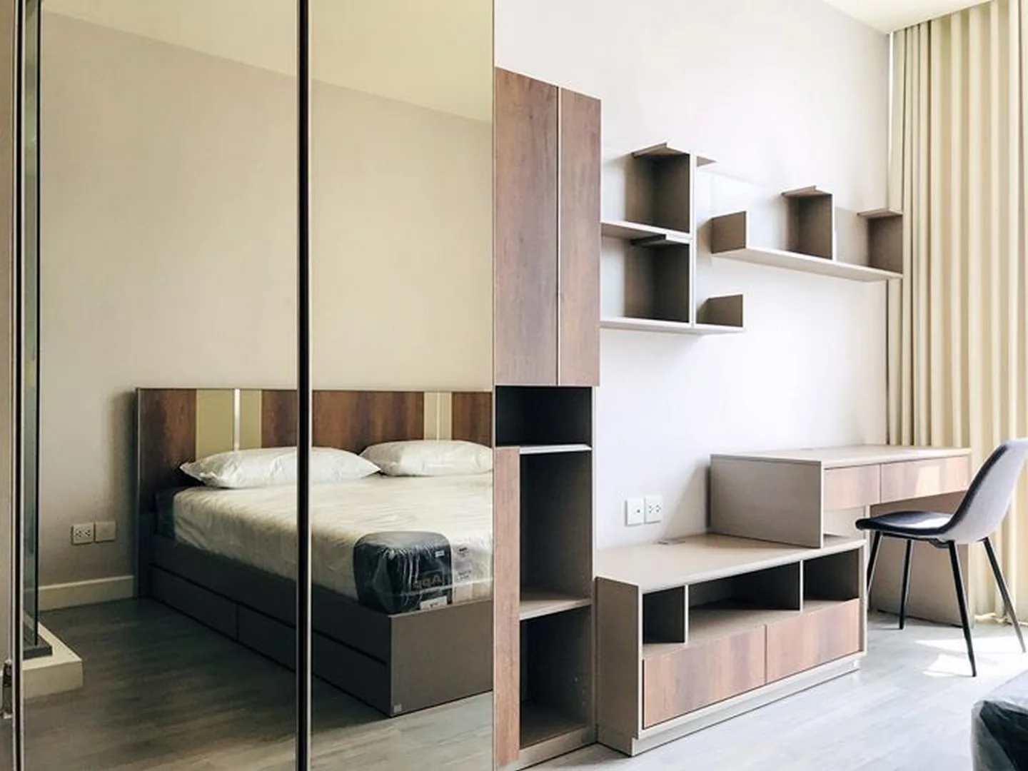 Property photos for The room Sathorn - TanonPun