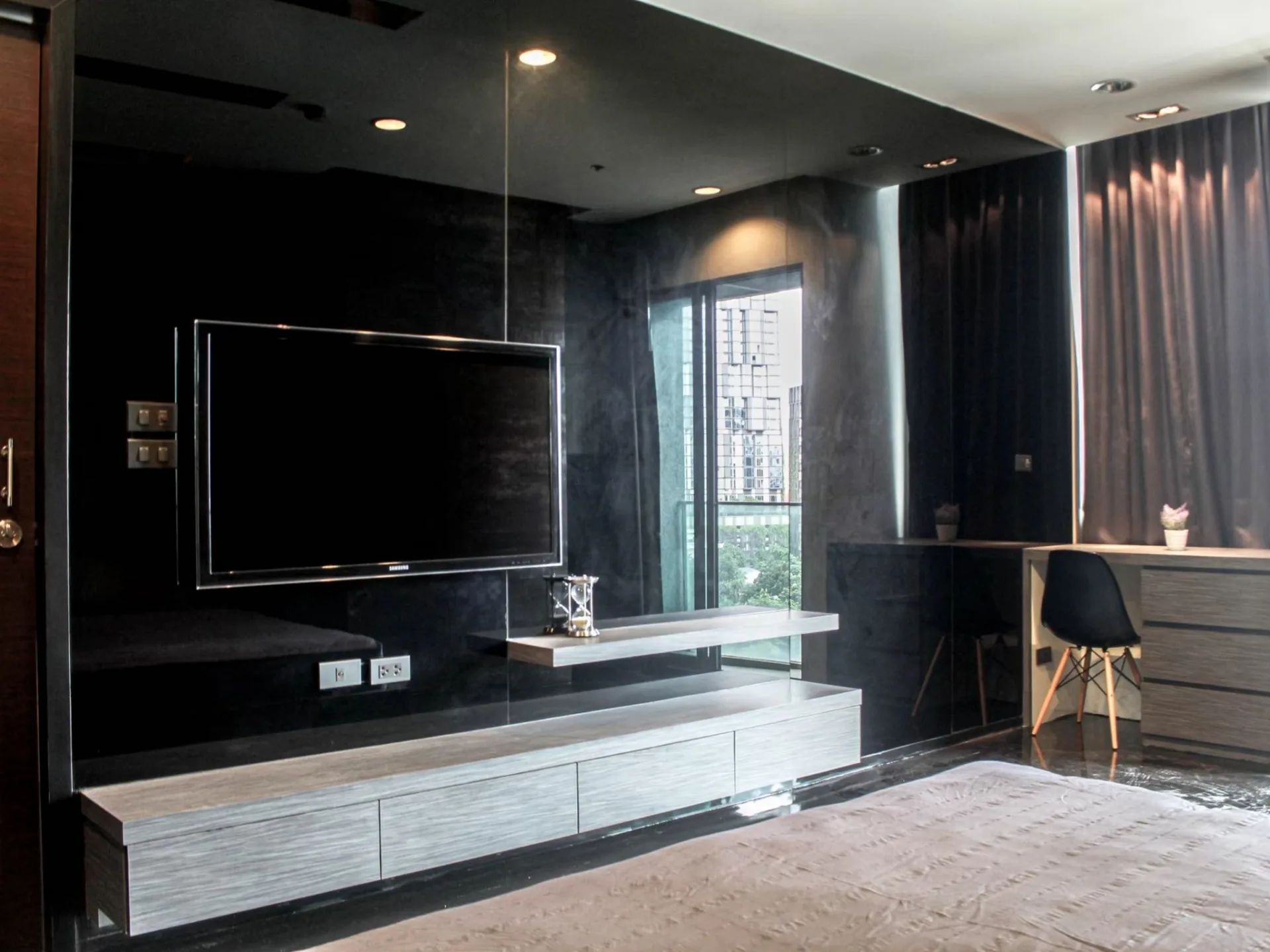 Property photos for Noble Remix2