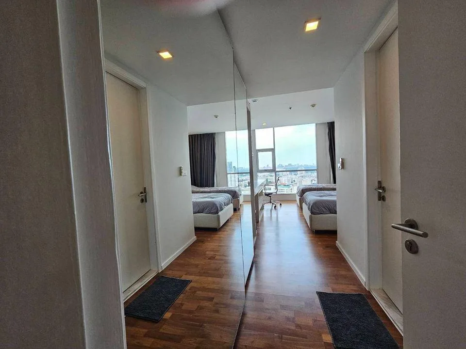 Property photos for Sathorn Heritage