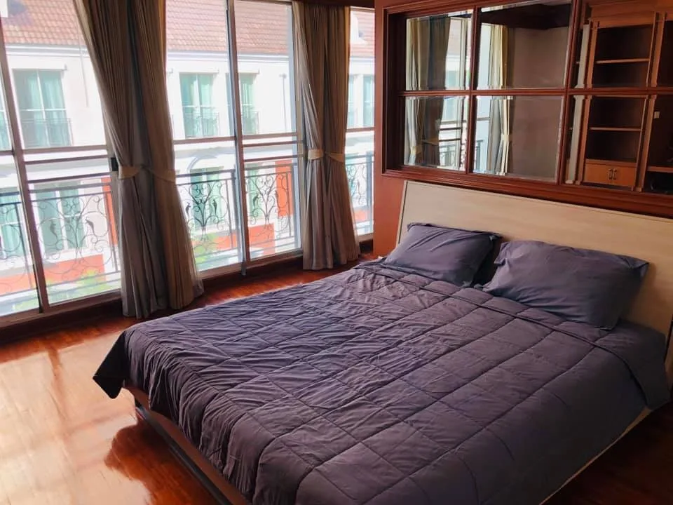 Property photos for Baan Klang Krung Thonglor