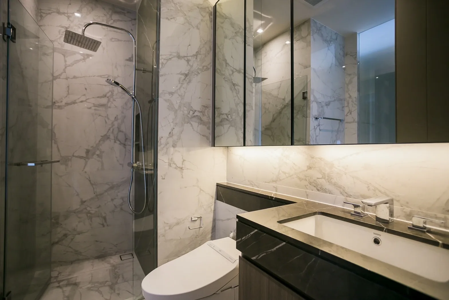 Property photos for Hyde Heritage Thonglor