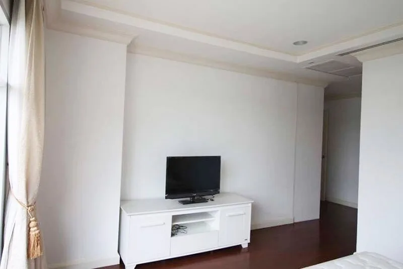 Property photos for La Vie En Rose Place