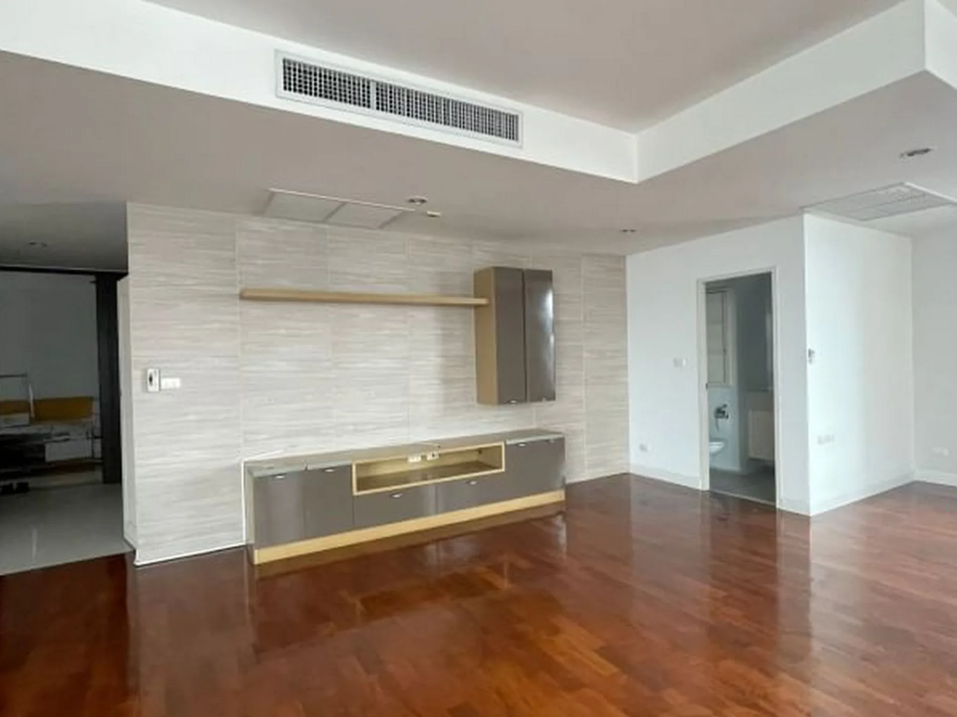 Property photos for Siri Residence