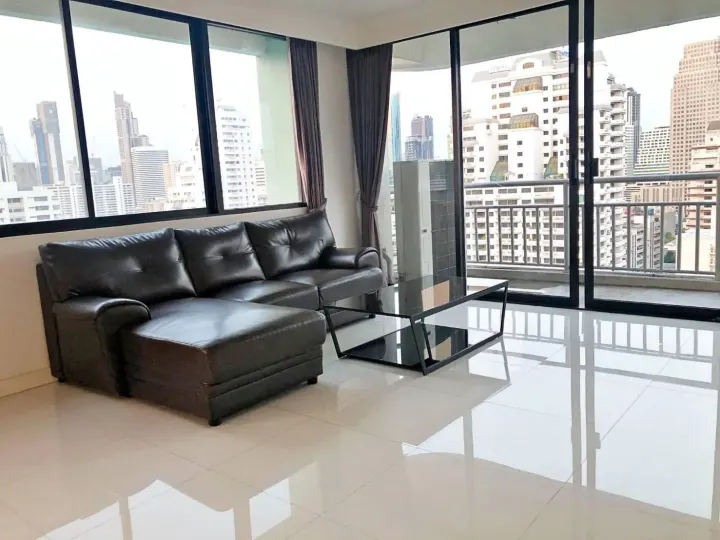 Property photos for Lake Green
