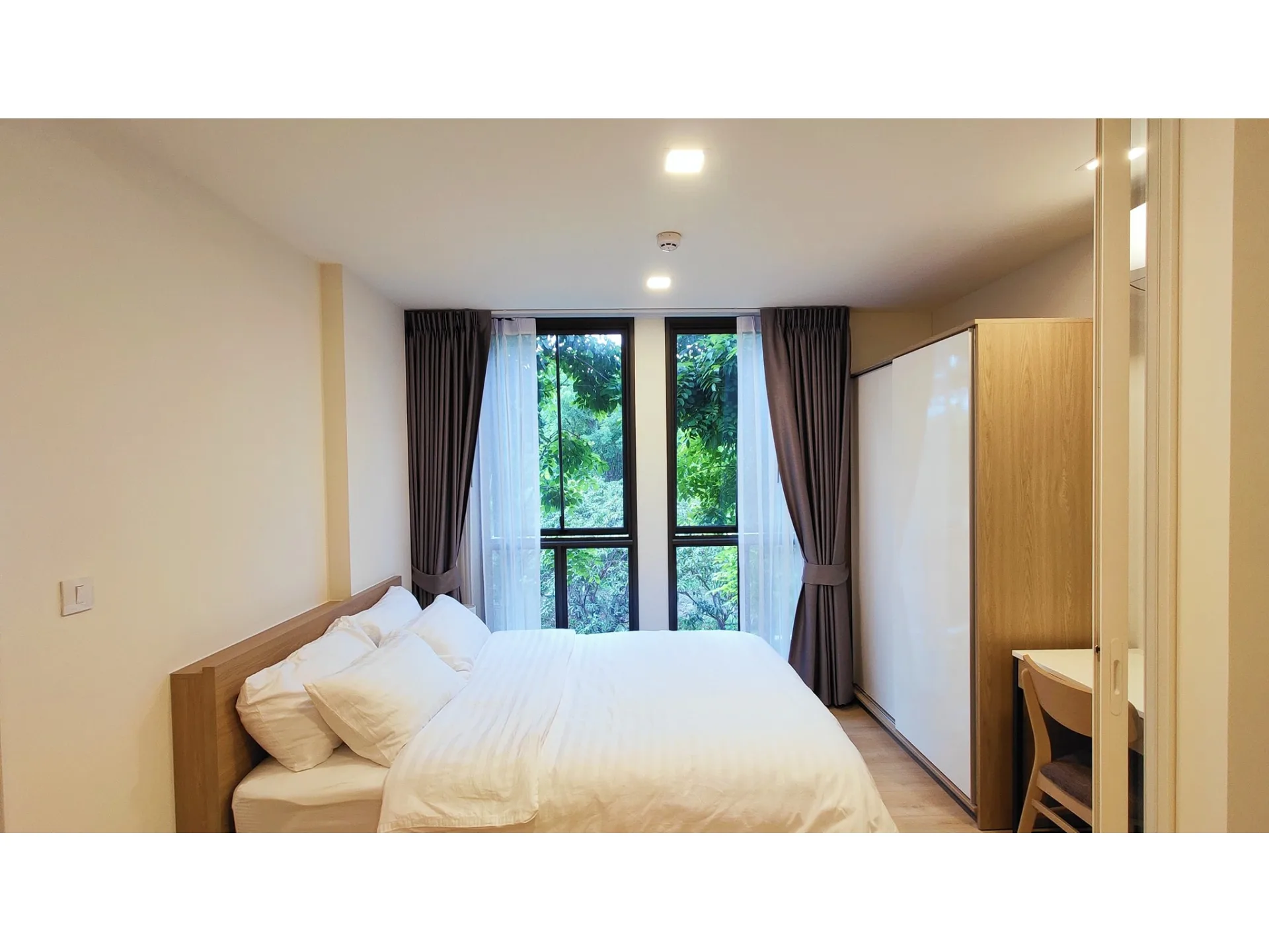 Property photos for Chambers On - nut Station