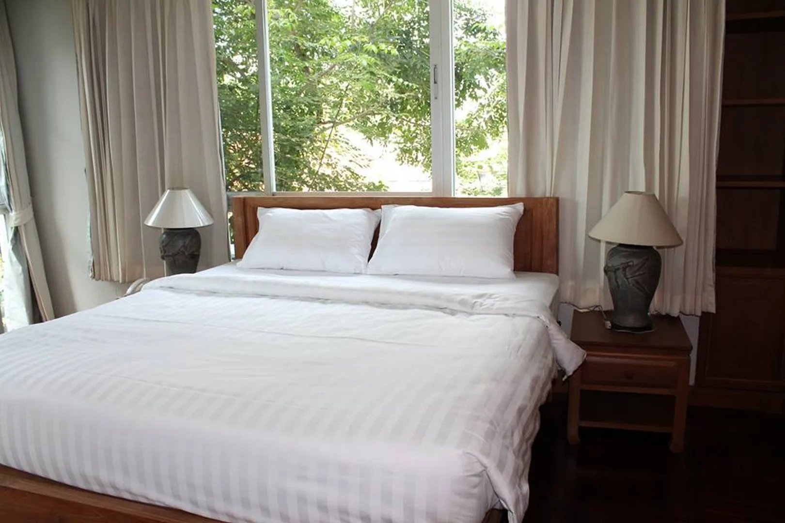 Property photos for Baan Thirapa