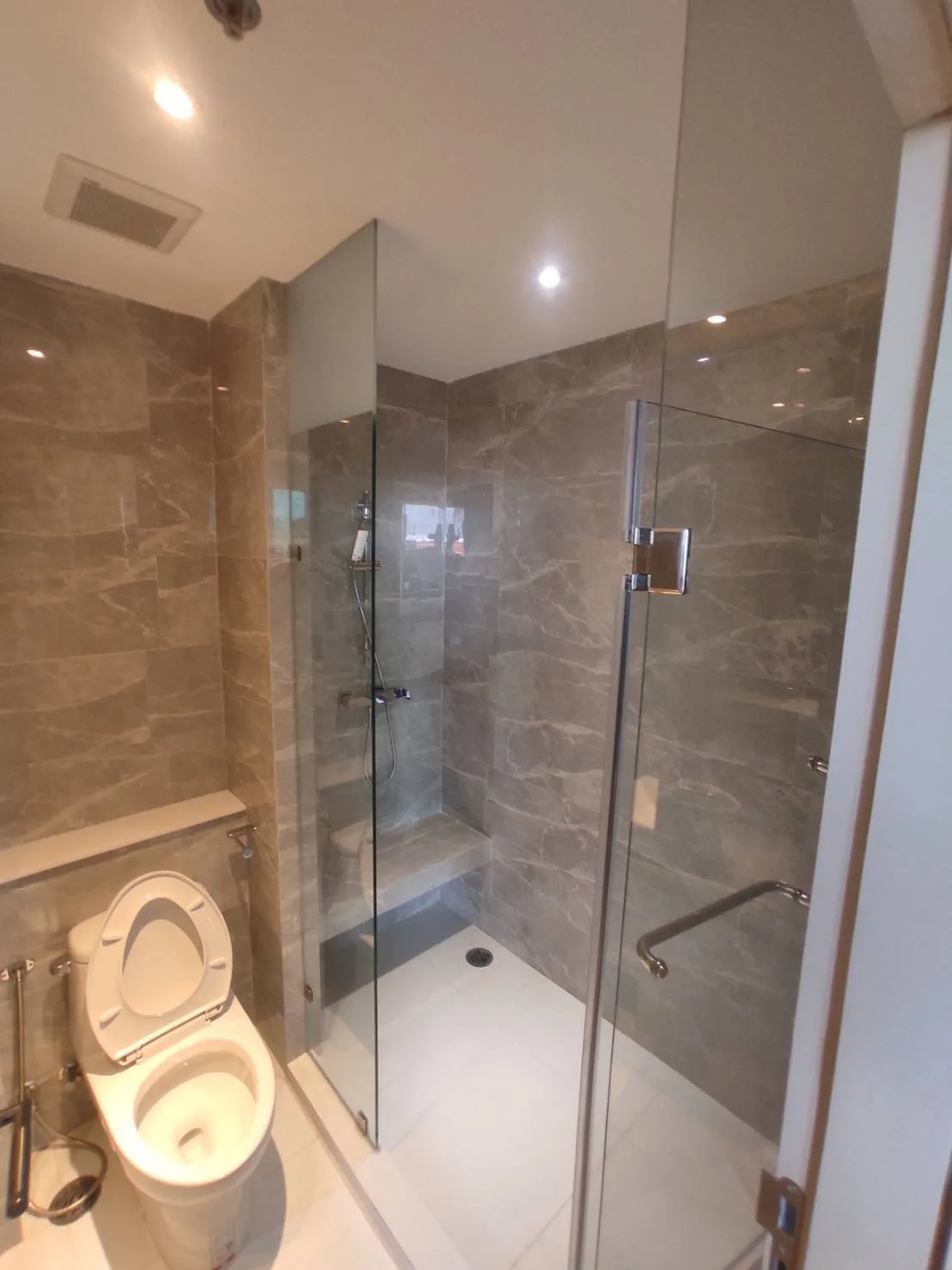 Property photos for Baan Santisuk Sukhumvit 38