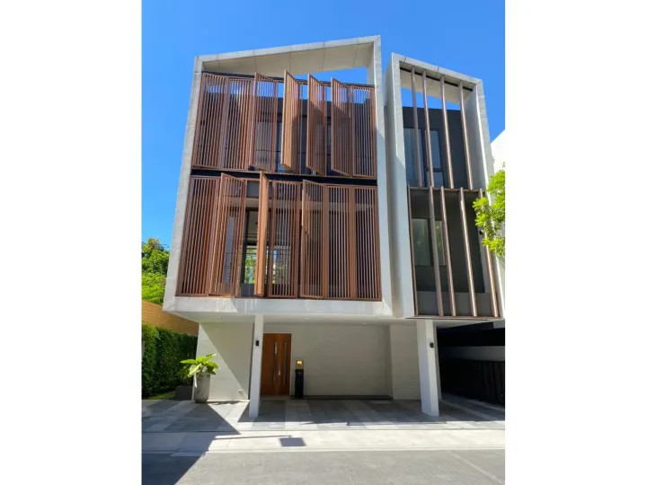 Property photos for Arna Ekamai