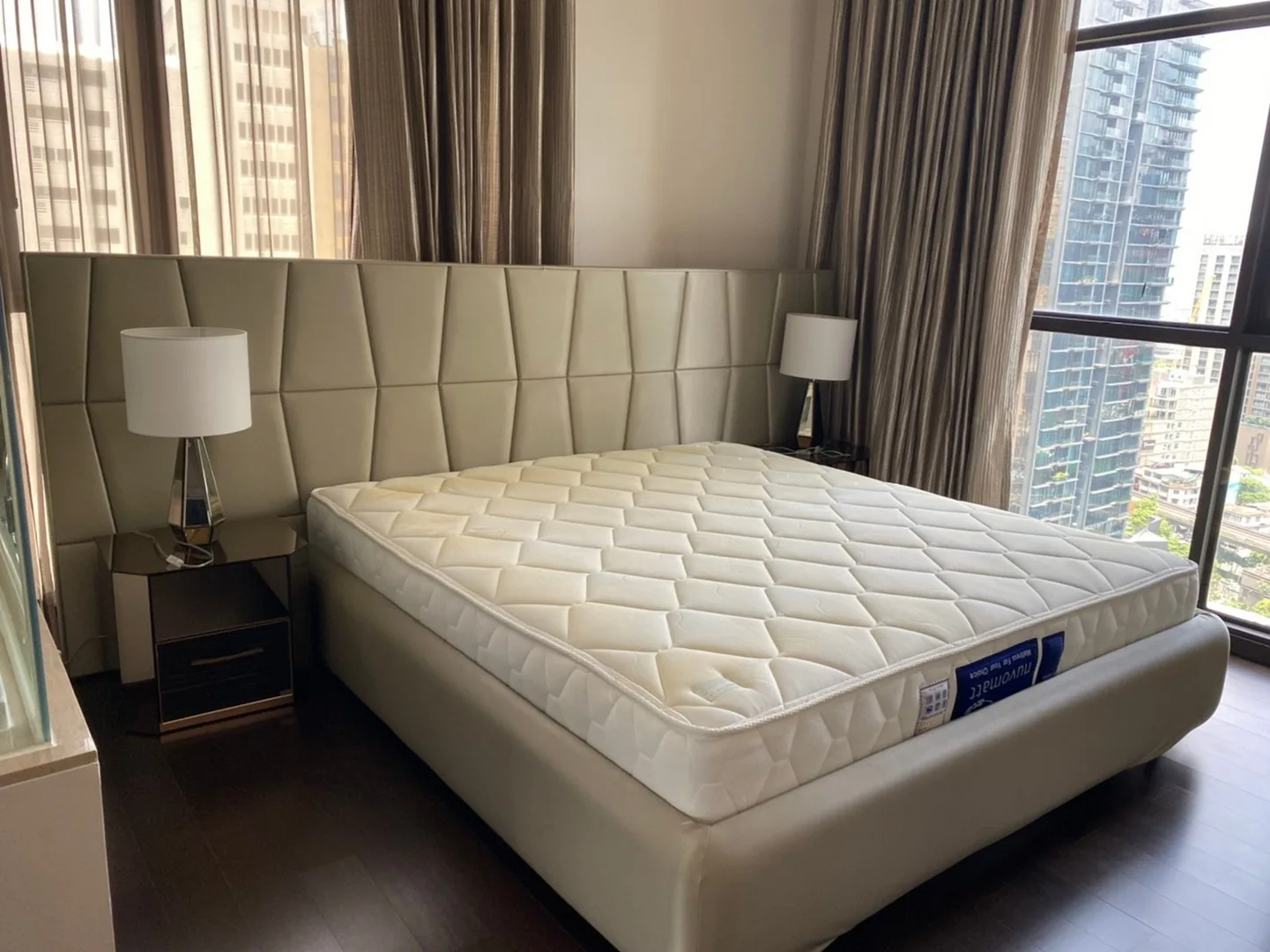 Property photos for The XXXIX by Sansiri