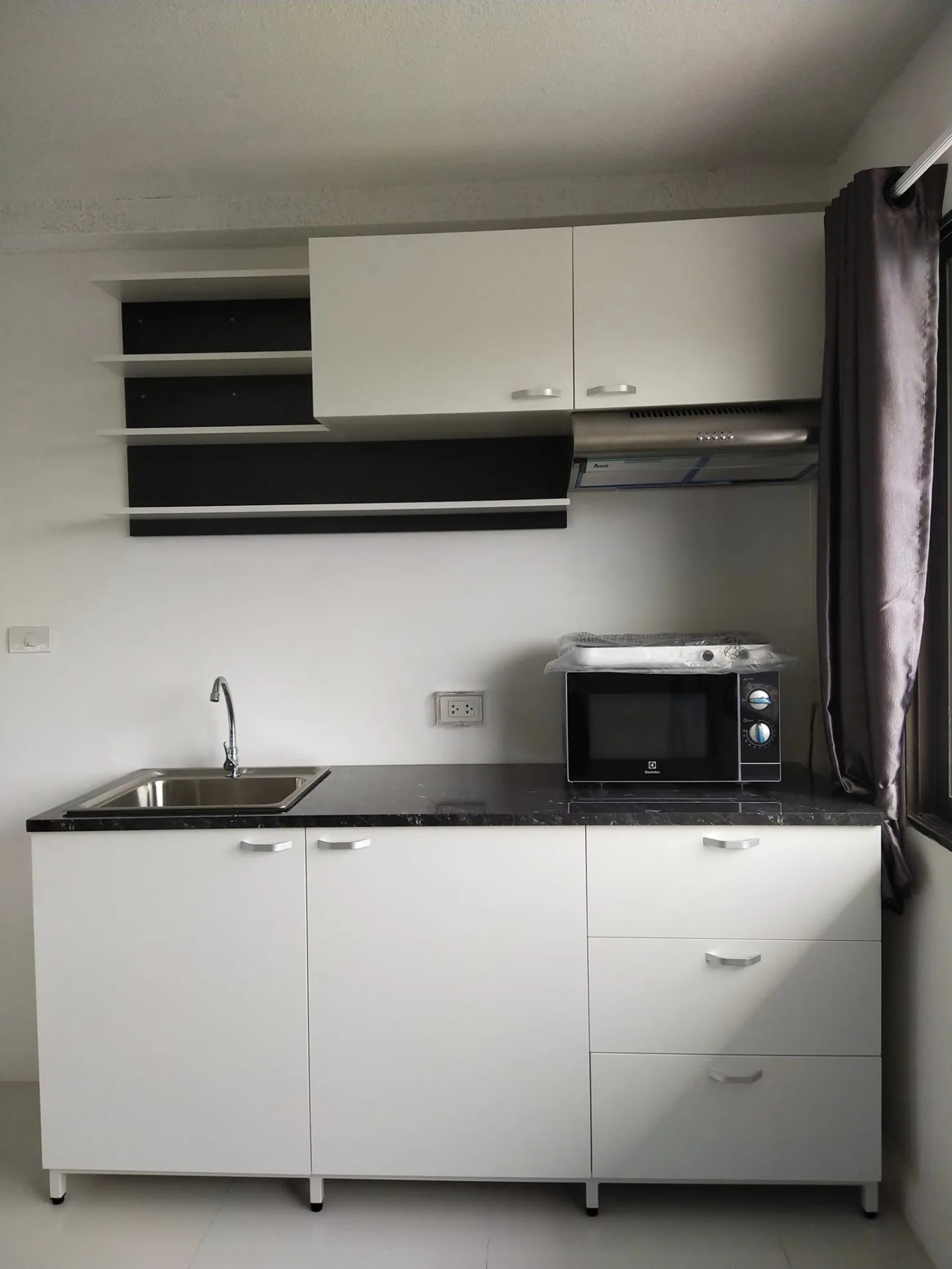 Property photos for 38 Mansion