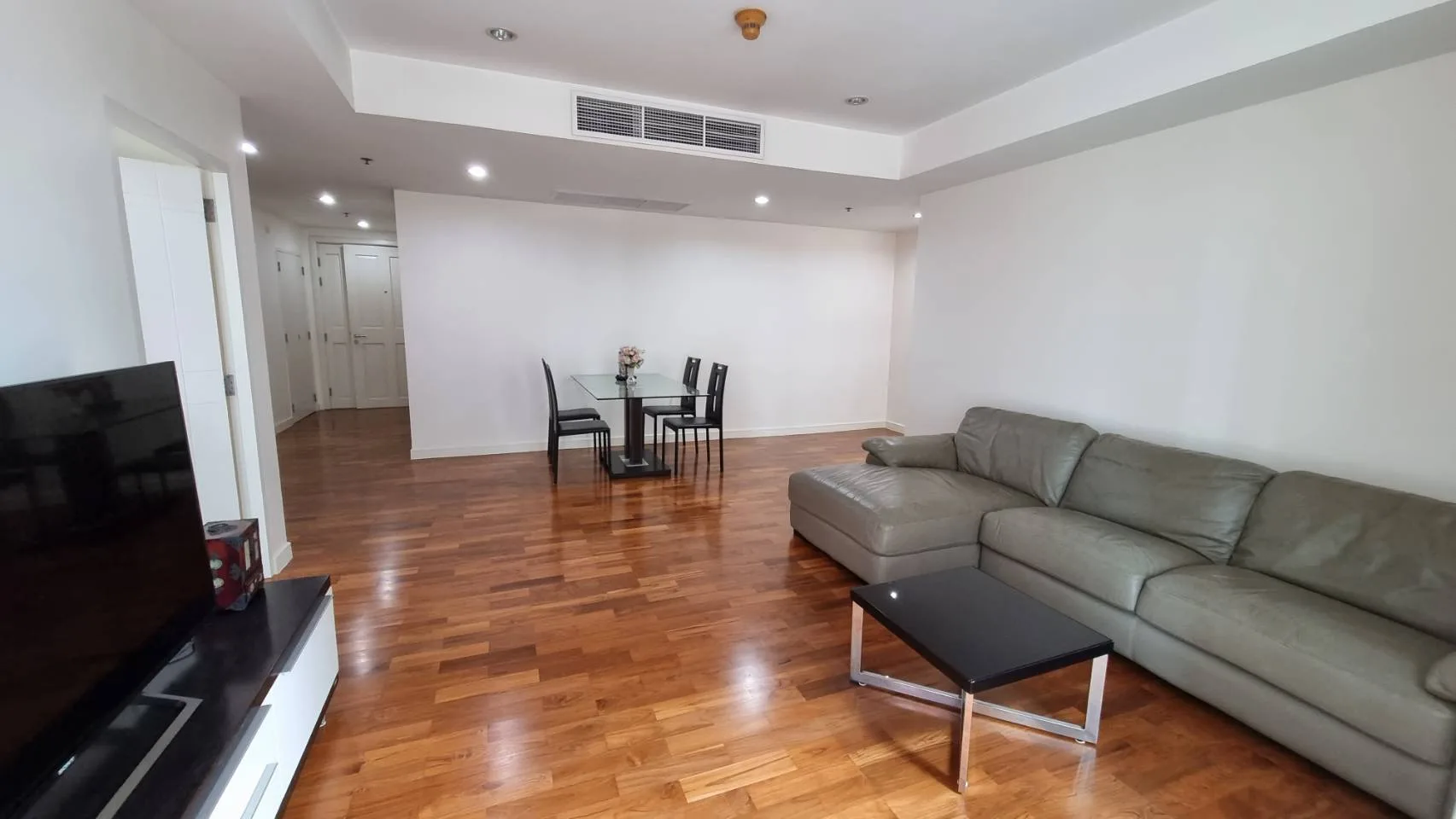 Property photos for Baan Siri 24