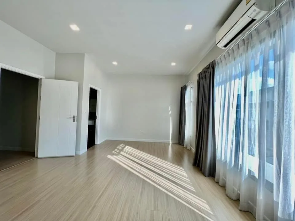 Property photos for Plex Bangna