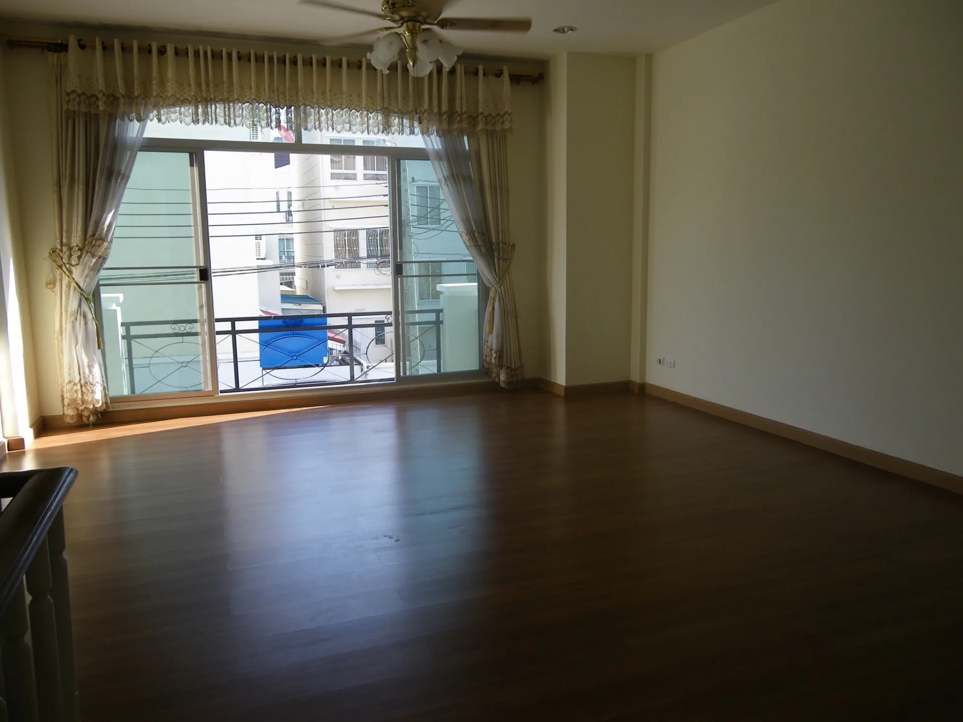Property photos for Baan Klang Muang Onnut-ladkrabang