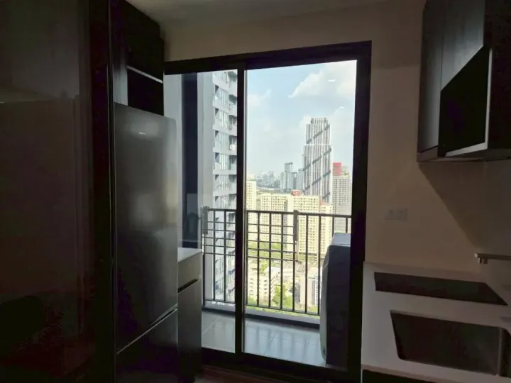 Property photos for Nue District R9