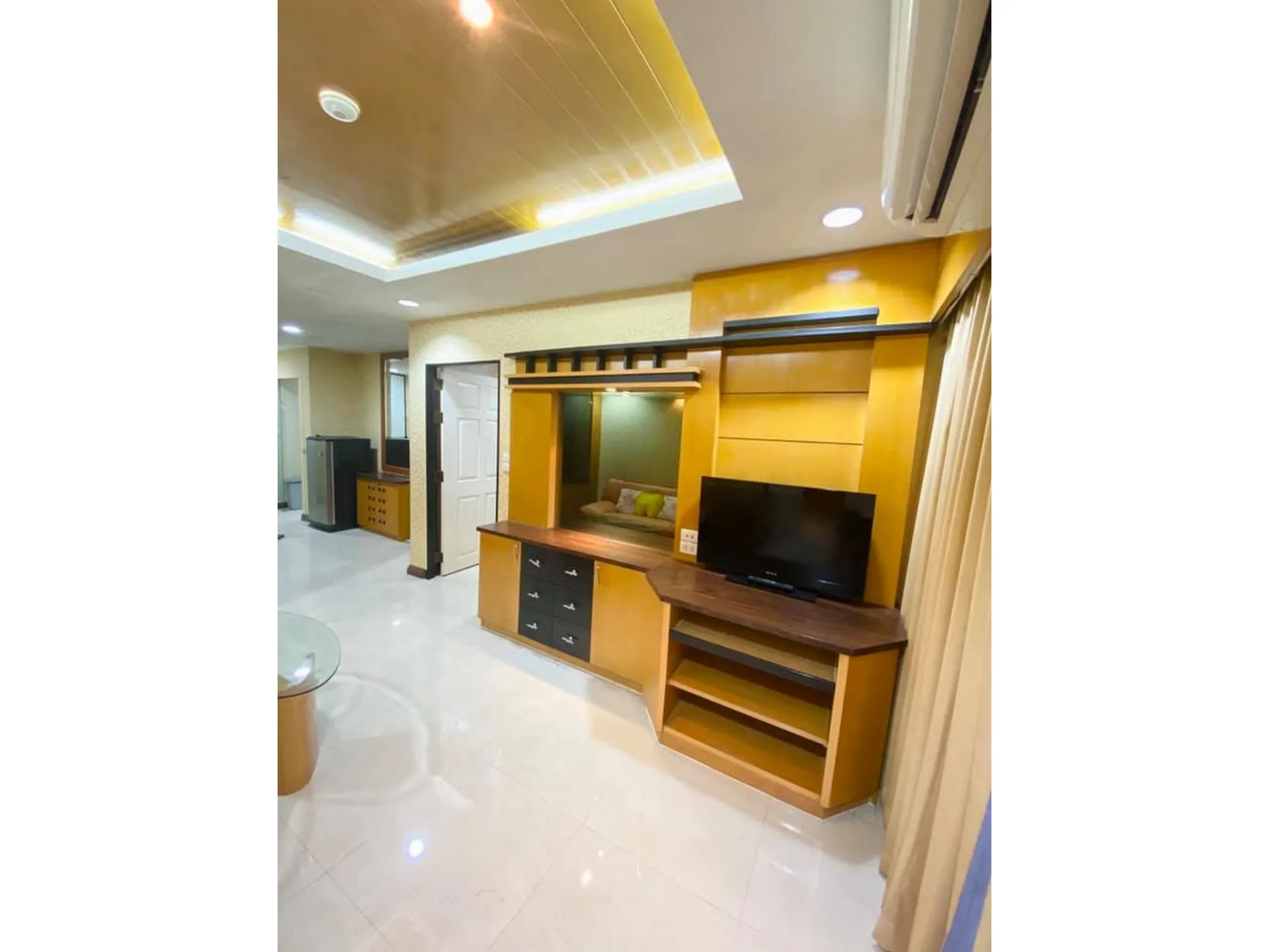 Property photos for Green Point Silom