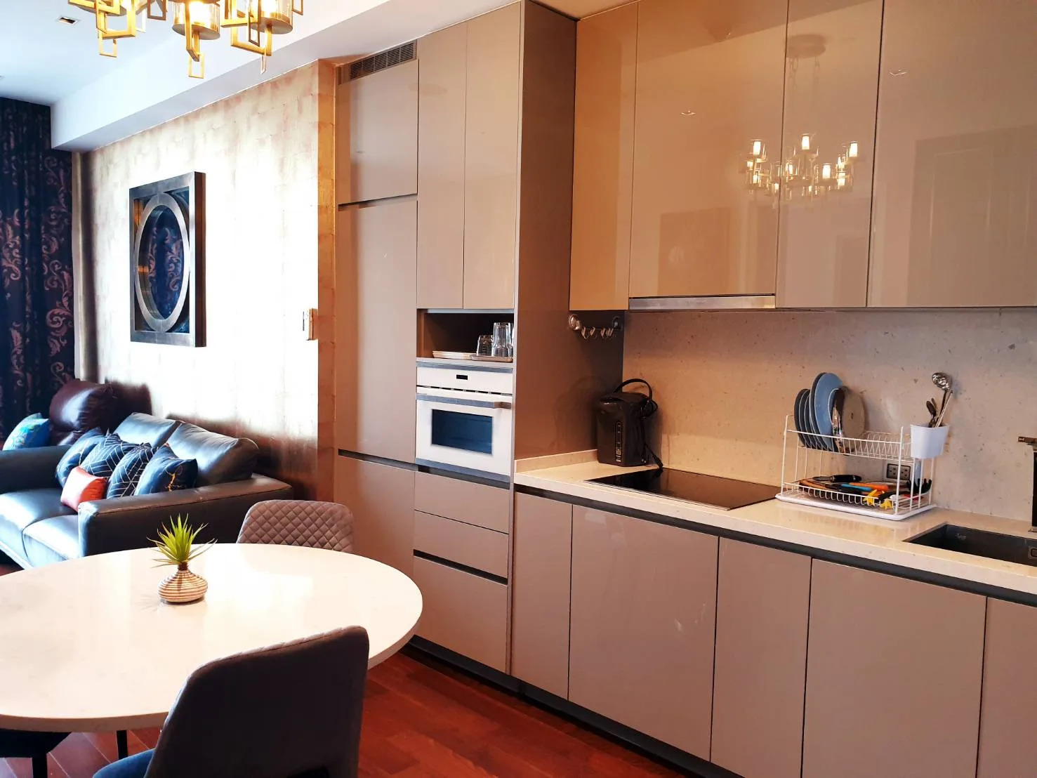 Property photos for The Diplomat 39