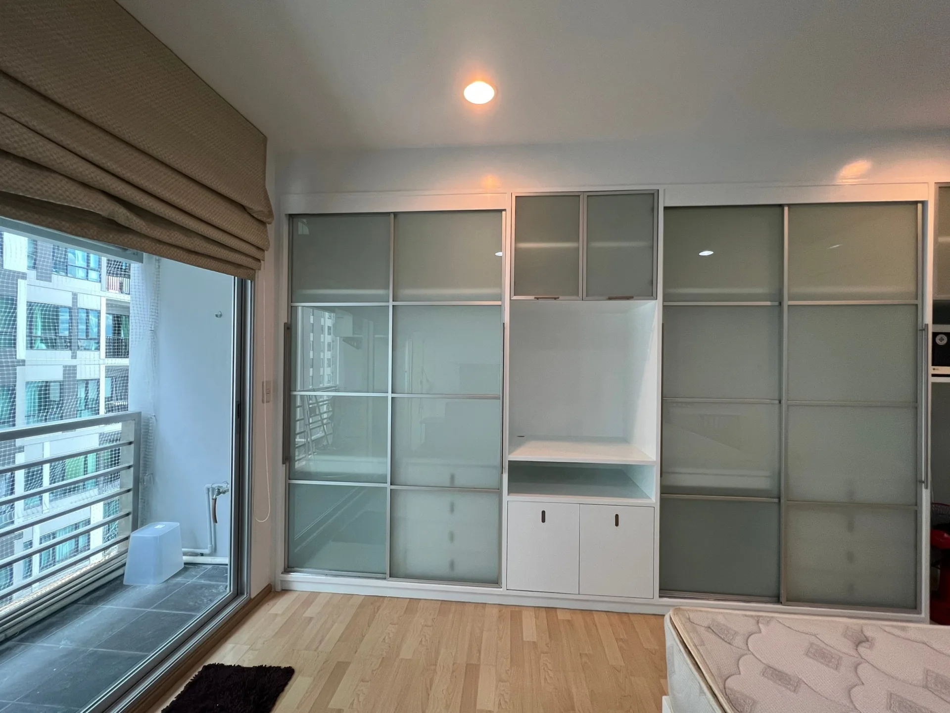 Property photos for Noble Lite