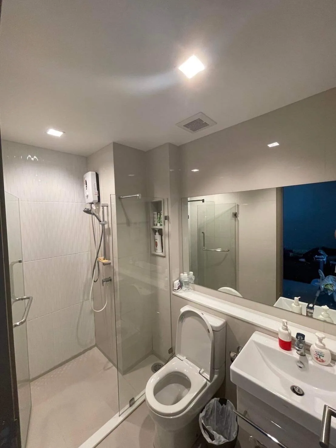 Property photos for LIFE Asoke - Rama 9