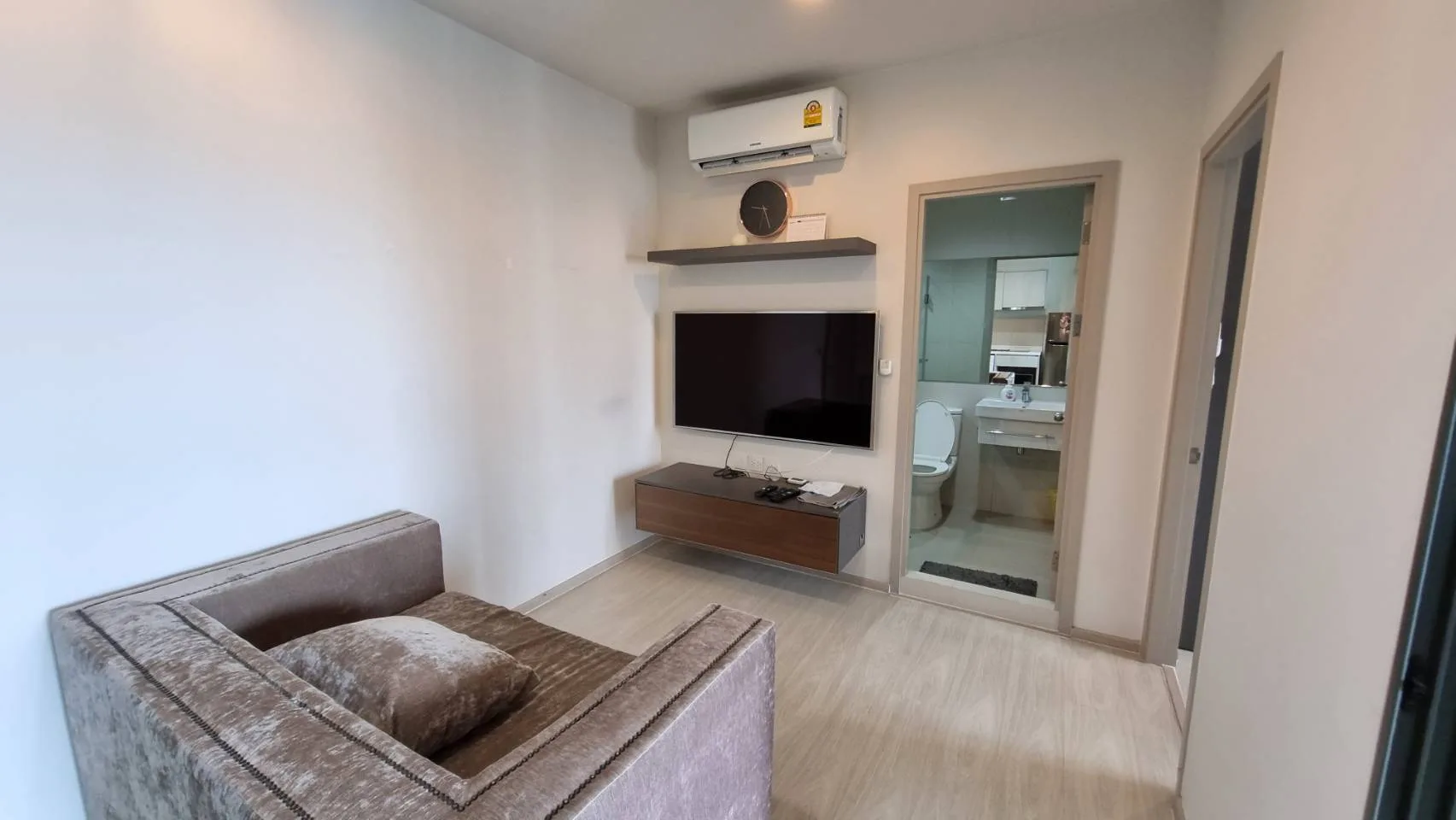 Property photos for Life Sukhumvit 48